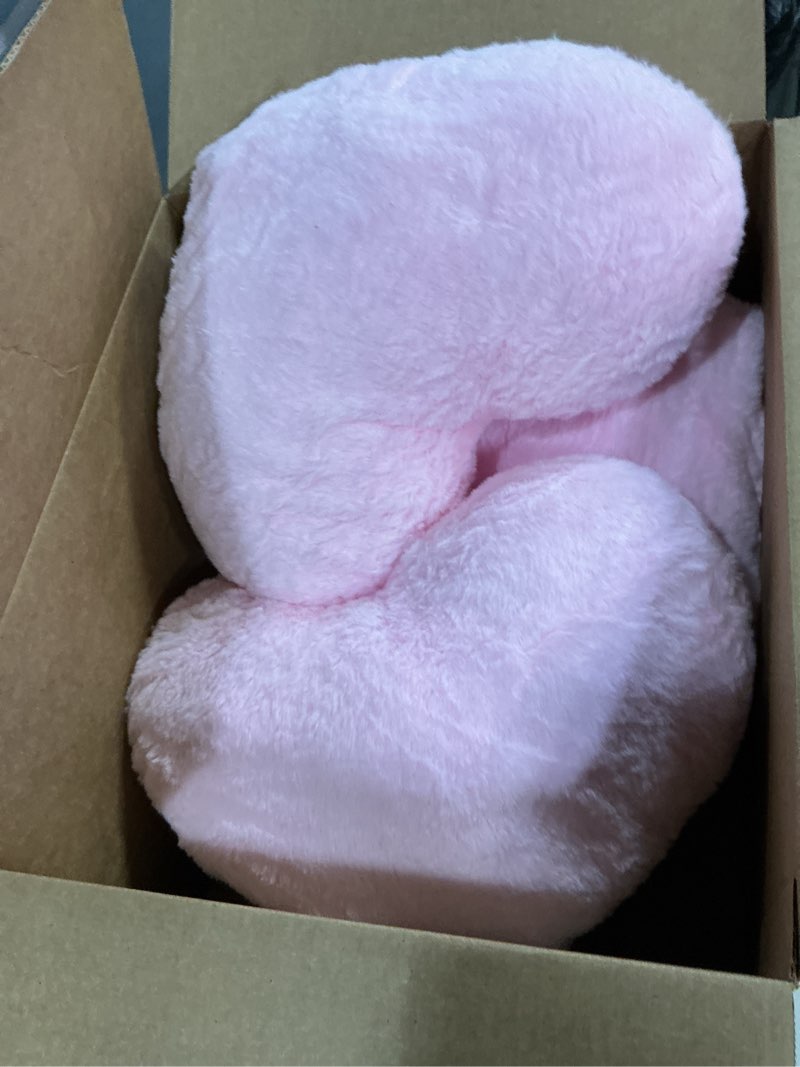 Condition photo showing Good Condition for Remerry 4 Pcs Heart Pillows Valentines Pillows Decorative Throw Pillow Fluffy Throw Cushion for Bedroom Bed Sofa Kid Girls Sleepover Part(Pink)