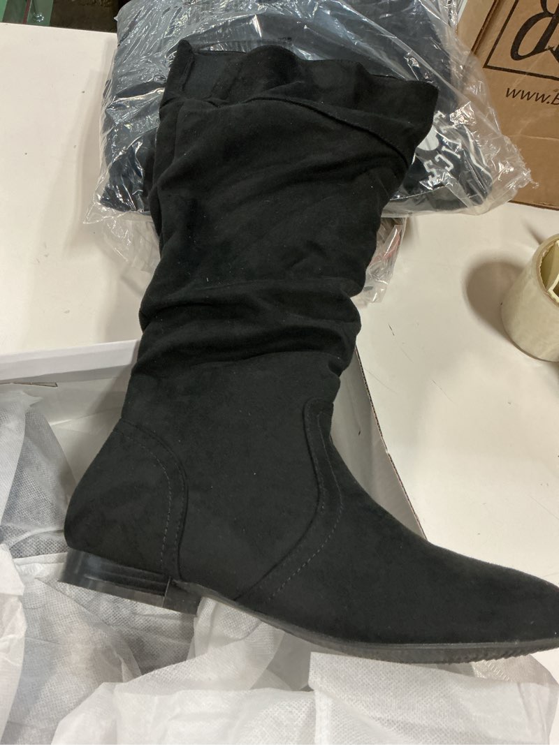 Condition photo showing Good Condition for DREAM PAIRS Women's Knee High Pull On Fall Weather Winter Boots 9.5 Black