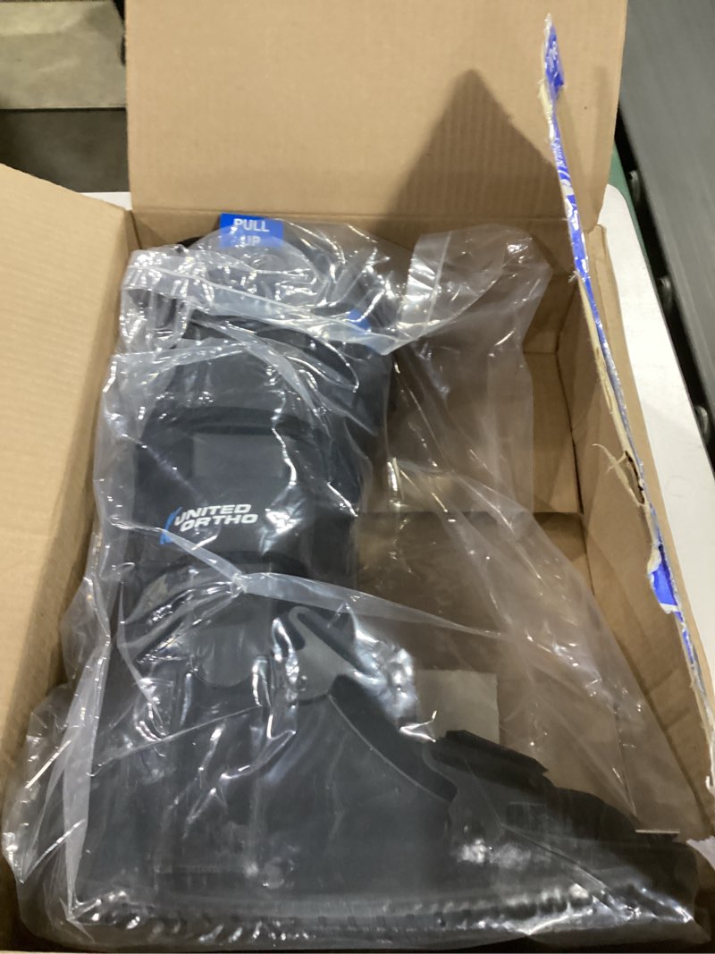 Condition photo showing New/Like New for united ortho usa14107 air cam walker fracture boot, large, black large (pack of 1) black
