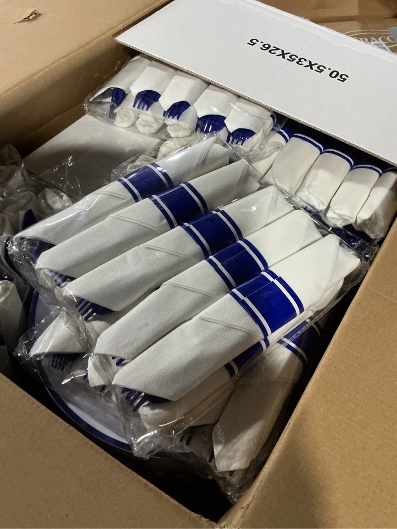 Condition photo showing Good Condition for wellife 700 pcs blue plastic plates for 100 guests - plastic dinnerware set,party supplies includes 200 blue disposable plates,300 silverware,100 napkins,100 cups blue 700pcs?100guests?