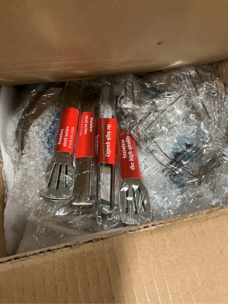 Condition photo showing Good Condition for Chafing Dishes for Buffet 4 Pack, 6QT Round Chafing Dishes for Buffet [Elegant Gold and Silver Colors] Stainless Steel Chafing Dish Buffet Set for Any Party