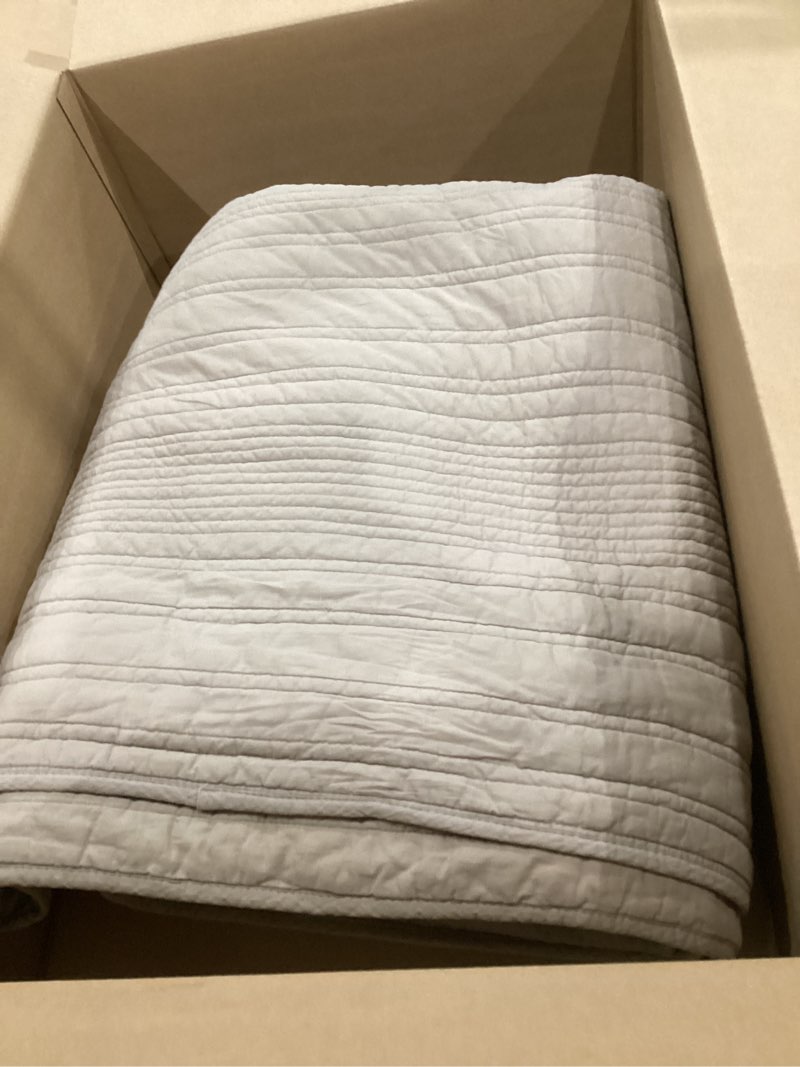 Condition photo showing Good Condition for similarbedsure king comforter set, beige soft prewashed bedding for all seasons, 3 pieces gentlesoft™ bed set, 1 lightweight comforter (104\"x90\") and 2 pillowcases (20\"x36\") king(104\"x90\") 01 - beige