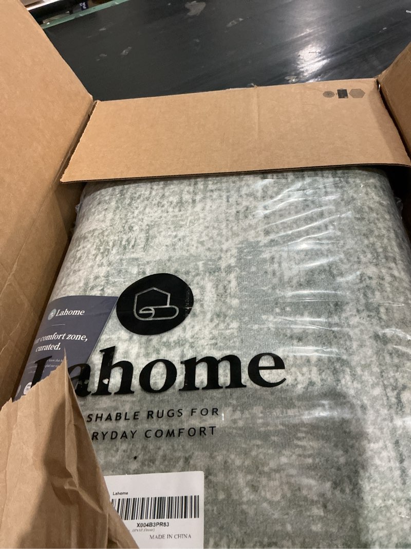 Condition photo showing Good Condition for lahome green area rugs 8x10,boho 8 x 10 area rugs for living room,soft bedroom rug 8x10 under bed,modern abstract ombre non-slip low-pile throw carpet for dining room office(8'x10',green) 8' x 10' (rectangular) green