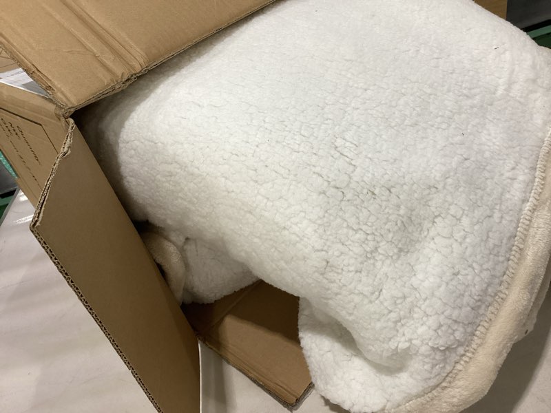 Condition photo showing As Is for Westinghouse Electric Blanket King, Heated Blanket King Size with 10 Heating Levels and 1 to 12 Hours Heating Time Settings, Flannel to Sherpa Reversible, Machine Washable (90" x 100", Beige) Beige King 90"x100"