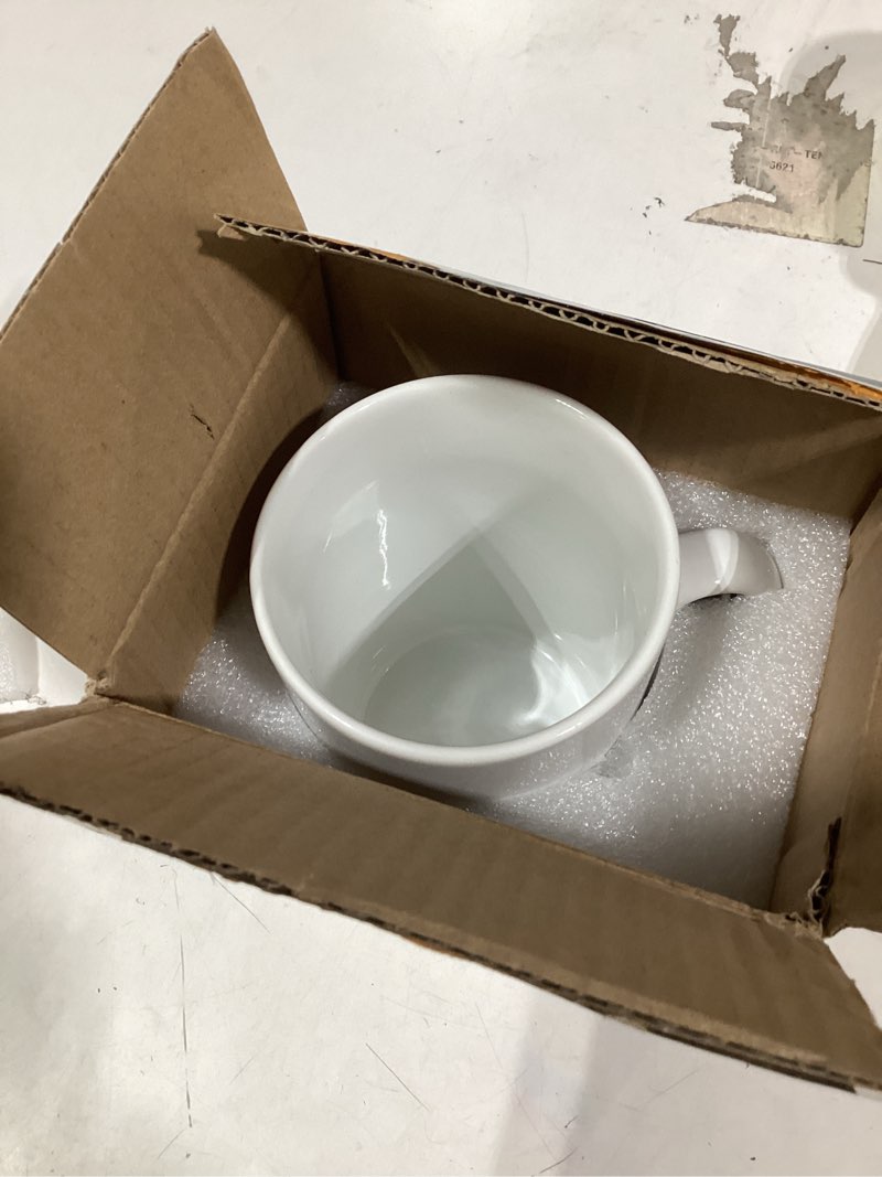 Condition photo showing Good Condition for Smilatte 28 OZ Extra Large Ceramic Coffee Mug, M018 Classic Porcelain Boss Super Big Tea Cup with Handle for Office and Home, White