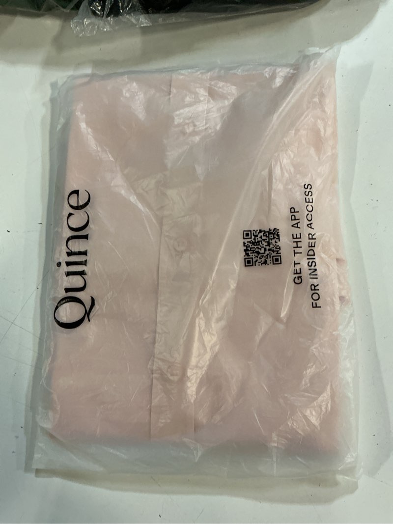 Condition photo showing New/Like New for quince 100% organic cotton poplin long sleeve shirt, s, ballet slipper