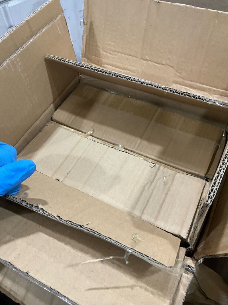 Condition photo showing New/Like New for Elama 10.5 Inch Professional Kitchen 12 Piece Porcelain Dinnerware/Tableware Set (Round Dinner Plate White) One Size Round Dinner Plate White