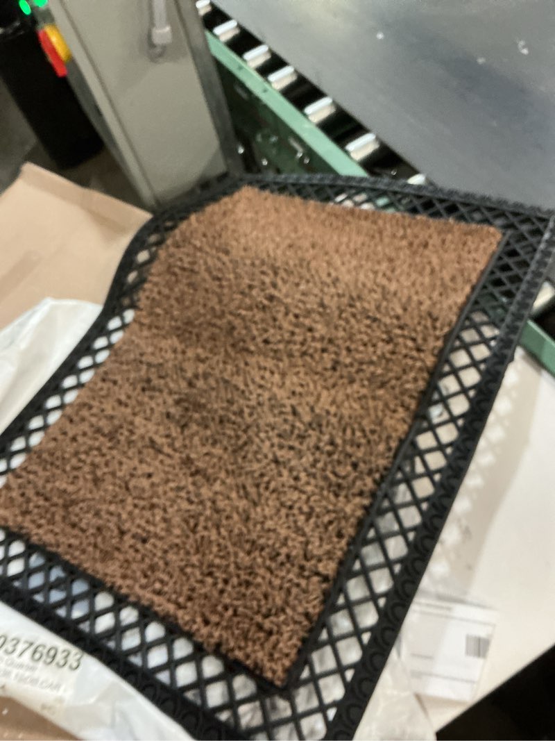 Condition photo showing Good Condition for Clean Machine 10376933 French Quarter Astroturf Dirt Trapper Doormat, 22.25" x 35.25", Sandbar Brown