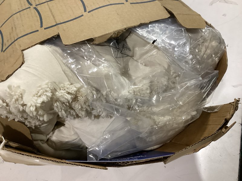 Condition photo showing Good Condition for Bedsure Tufted Boho Comforter Set Oversized Queen - Ivory Boho Bed Set, GentleSoft™ 3 Pieces Farmhouse Shabby Chic Embroidery Bedding, Gifts for Woman, Soft Jacquard Comforter for All Seasons Oversized Queen 11 - Ivory - Elegant