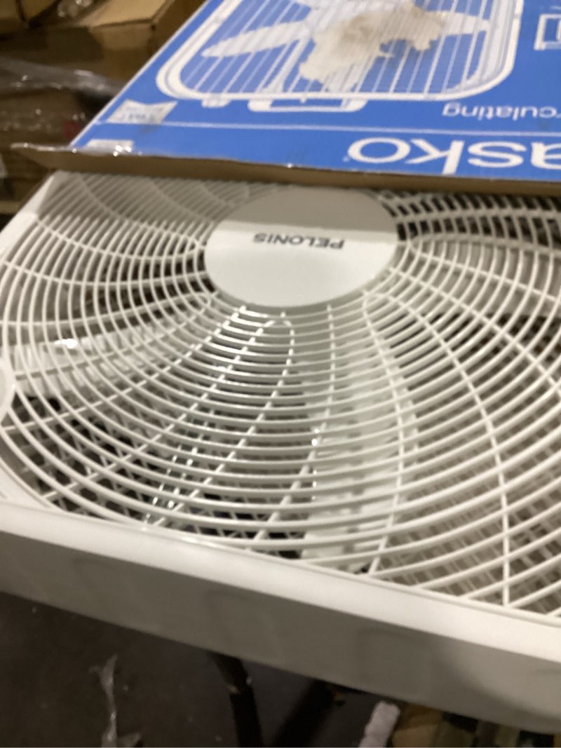 Condition photo showing As Is for pelonis box fan 20 inch – adjustable 3 speeds for the perfect noise level for sleeping – 5 blade technology provides powerful airflow to beat the heat – sleek design, lightweight, durable, white white classic