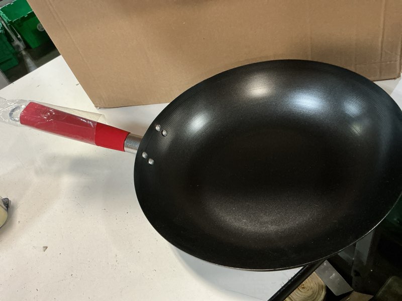 Condition photo showing Good Condition for IMUSA USA Inch, Red PAN-10046 12" Nonstick Carbon Steel Wok, Handle Red 12in One Handle