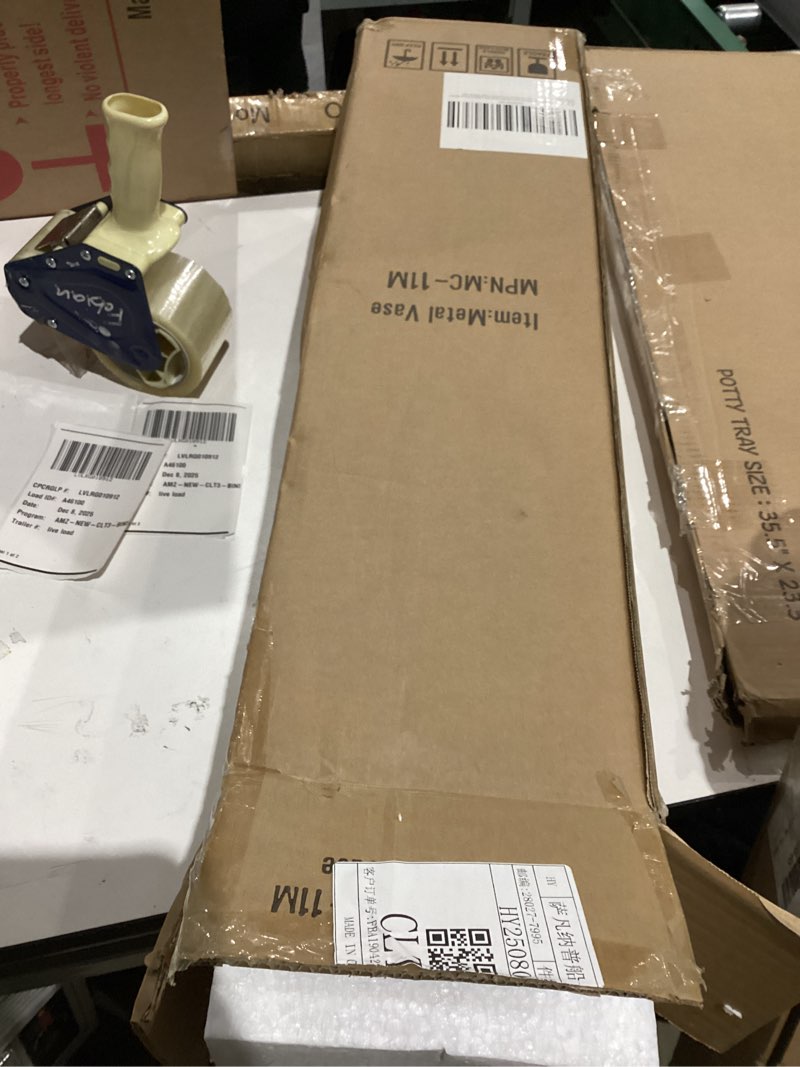 Floor Metal vase Industrial Style Modern Style Decoration Home White Gold Flower Metal vase Gorgeous