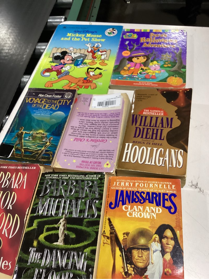 Assortment of books of different styles (Pack of 8)