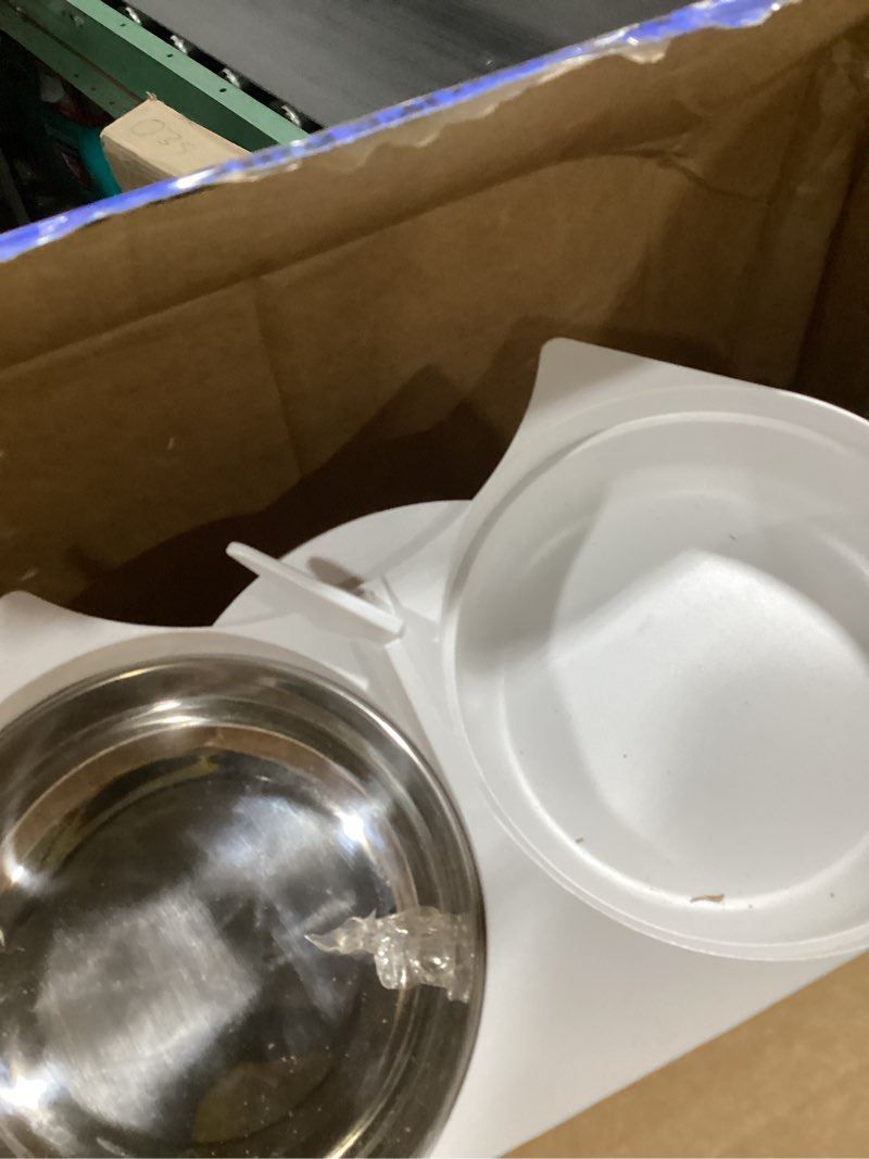 Condition photo showing Good Condition for PETLIBRO Automatic Cat Feeder with Camera for Two Cats, 1080P HD Video with Night Vision, 5G WiFi Pet Feeder with Phone APP Control, 2-Way Audio for Cat & Dog, Low Food & Motion & Sound Alerts White 5L (With Camera)