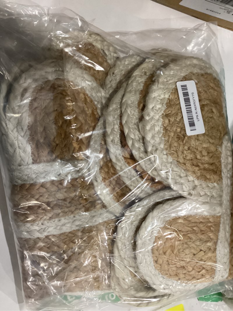 Condition photo showing Good Condition for Scallop Jute With White Border (2X3 Feet)