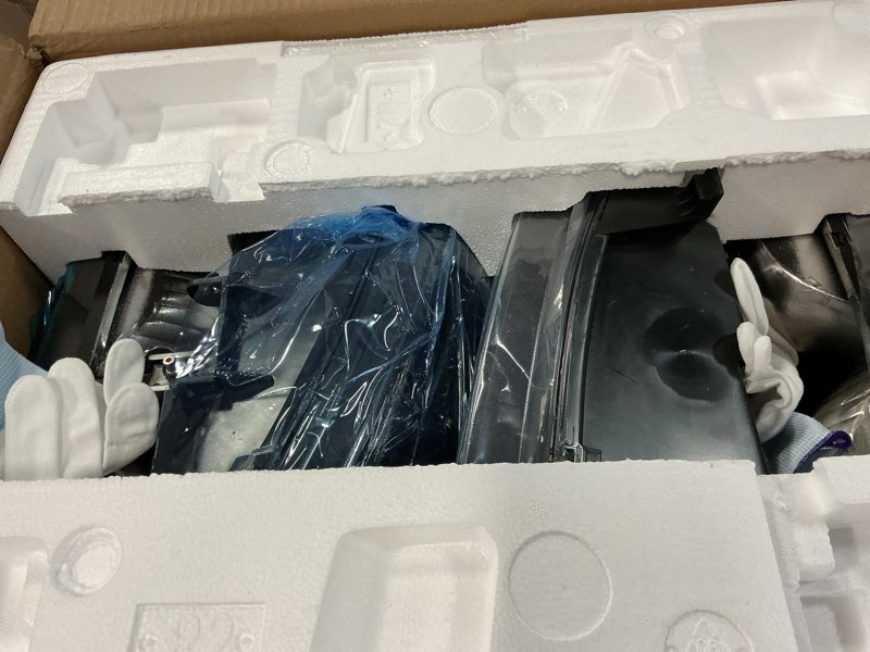 Condition photo showing Good Condition for nilight headlight assembly for 2003 2004 2005 2006 chevy silverado avalanche 1500 1500hd 2500 2500hd 3500 chevrolet pickup replacement headlamp housing bumper lamp set black housing + clear reflector