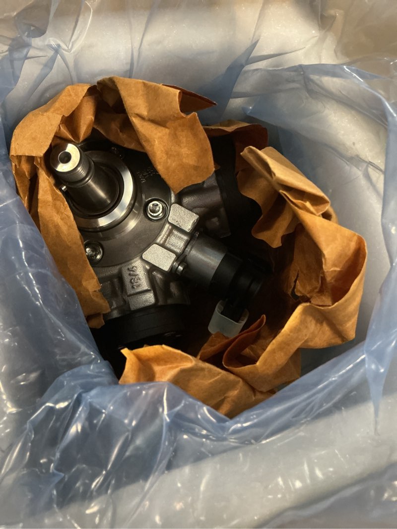 Condition photo showing Good Condition for 0445010684 68211269aa 46328457 fuel injection pump for dodge ram 1500 classic ecodiesel 3.0l 2014-2016, jeep grand cherokee 3.0l 2014-2016