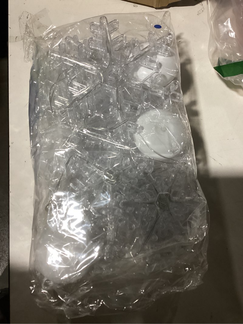 Condition photo showing Good Condition for Glooglitter 6 Pcs Winter Snowflake Window Lights Decorations, Christmas Battery Operated Snowflake Suction Cup Hanging Lights LED Sucker Lamp for Xmas Decor (Blue Light,White Light) Blue Light, White Light 6