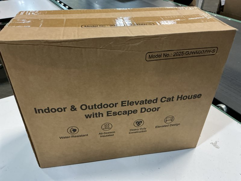 Condition photo showing New/Like New for weatherproof heated cat house for outdoor in winter, heated cat bed kitty shelter with cat heating pad, insulated & safe escape door, warm house for outside stray cat (green, 12"x16"x16") green 12"x16"x16"