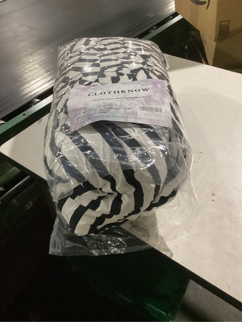 Condition photo showing Good Condition for CLOTHKNOW Striped Queen Comforter Set 3Pcs Black and White Bedding Comforter Sets All Season Farmhouse Comforter Queen with 2 x Pillow Cases Queen Black White Striped