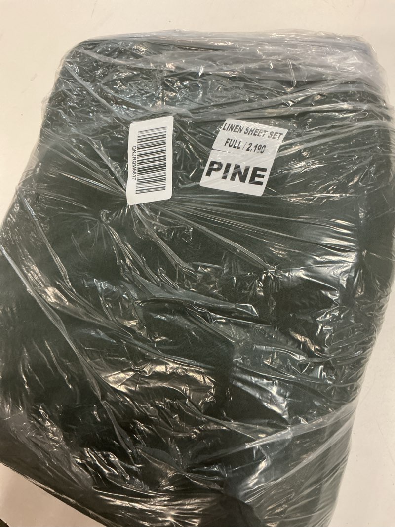 Condition photo showing Good Condition for european linen double flange deluxe bedding bundle, full, pine