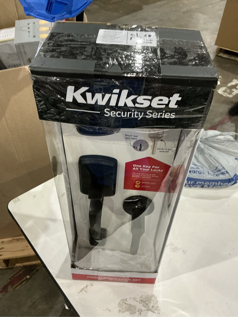 Condition photo showing Good Condition for henley matte black single cylinder door handleset with round lever featuring smartkey security