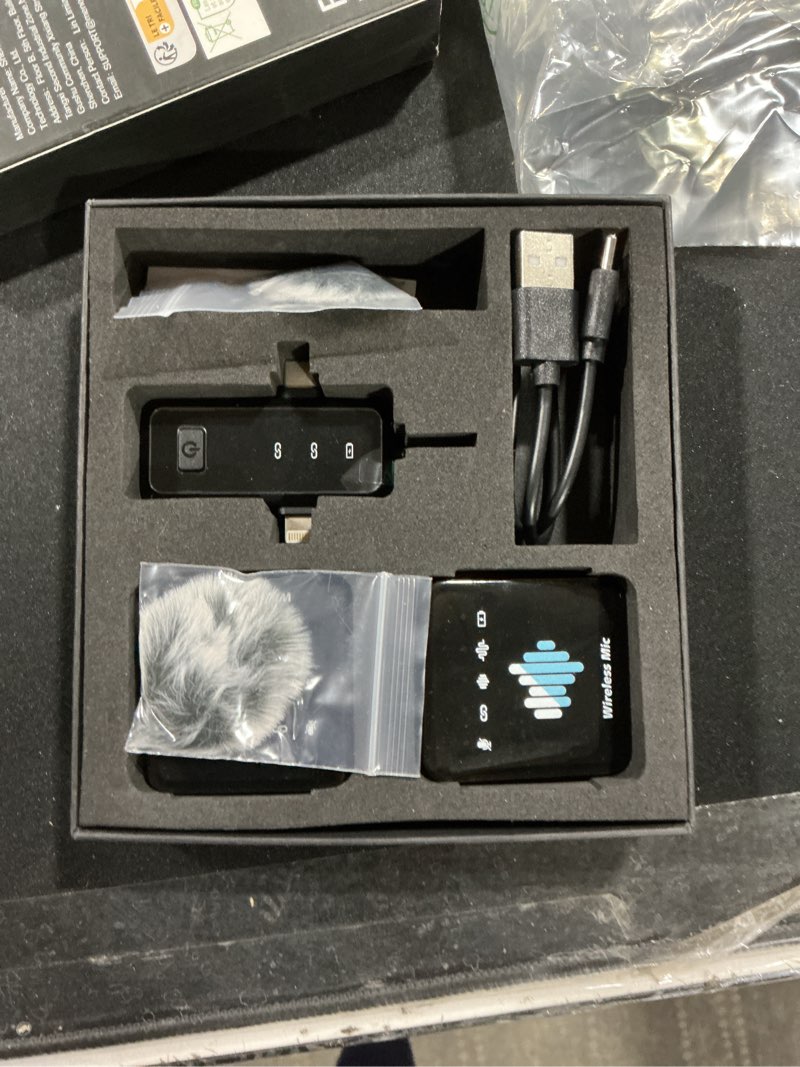 Condition photo showing Good Condition for 3-in-1 Wireless Lavalier Microphone for iPhone