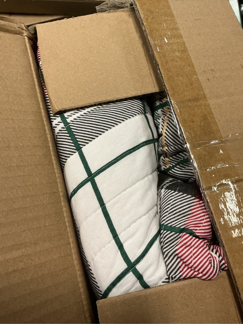 Condition photo showing Good Condition for Levtex Home - Spencer Plaid Quilt - Full/Queen - Christmas Tartan Plaid - Red, Green, White, Blue, Gold - Quilt (88x92in.) - Reversible - Cotton/Poly