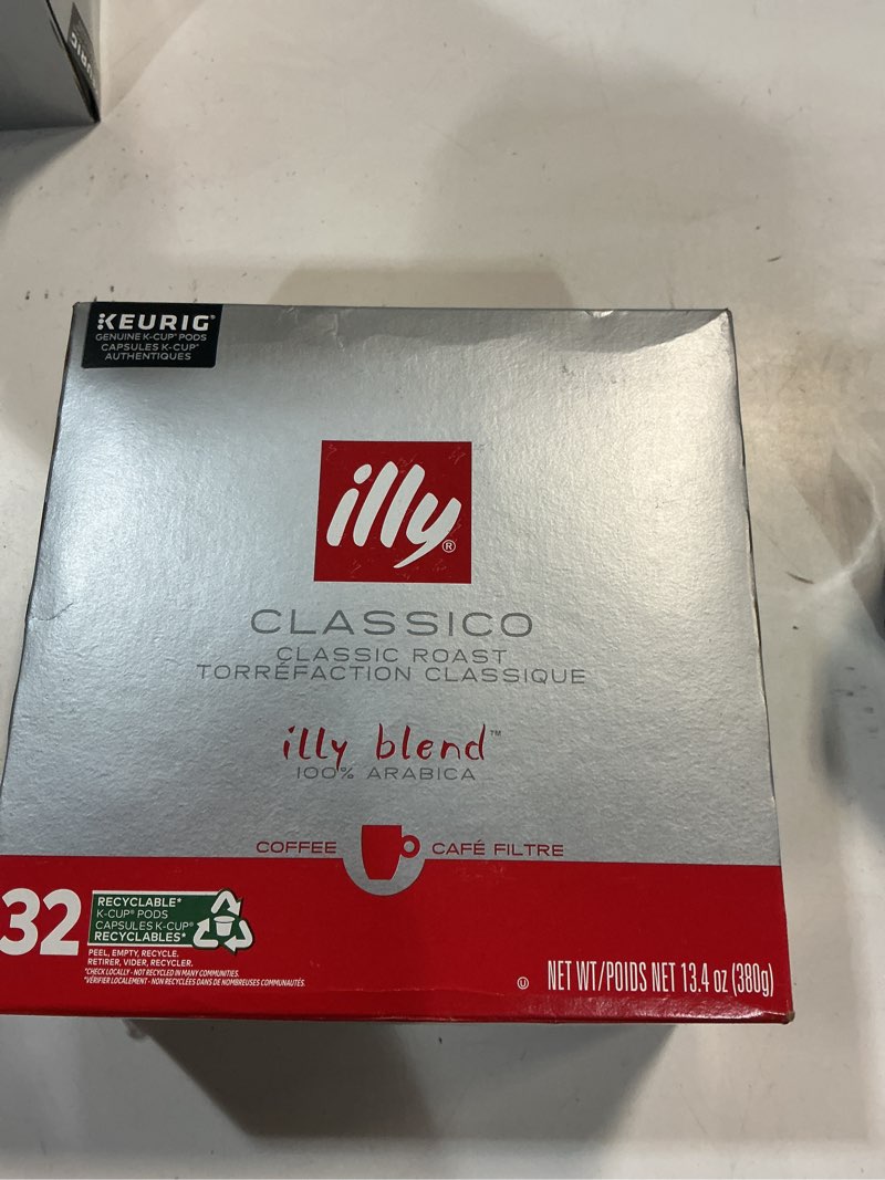 Condition photo showing New/Like New for ((B.B.Y 19/MAR/2027))Illy Coffee K Cups - Pods For Keurig Machines – Classico Roast - Caramel, Orange Blossom & Jasmine - Mild, Flavorful & Balanced Flavor - No Preservatives – 32 Count Classico Medium Roast 32 Count (Pack of 1)