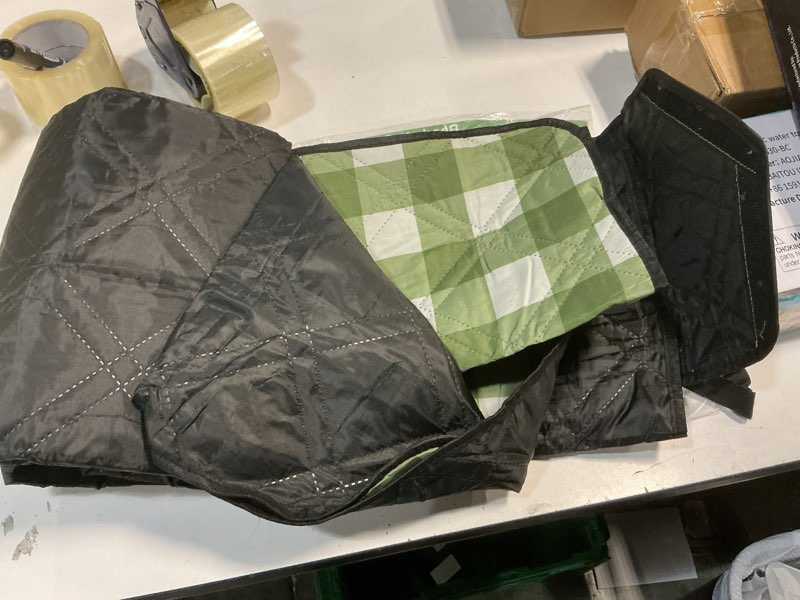 Condition photo showing Good Condition for tigejoy extra large picnic blanket waterproof foldable 60''x80'', outdoor picnic mat beach blanket sandproof for park, grass, travel, hiking, camping essentials, gingham picnic blanket green 6'8" x 5' (rectangular)