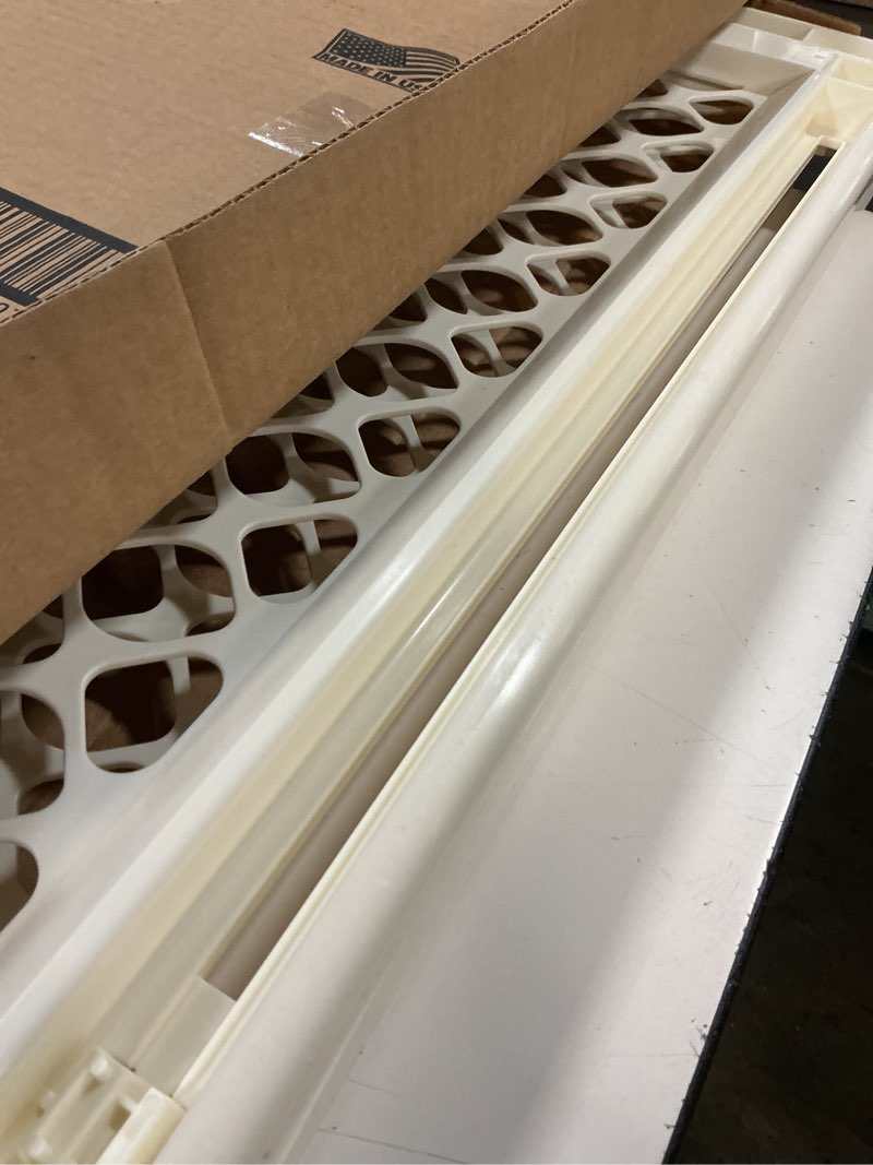 Condition photo showing Good Condition for toddleroo by north states - supergate ergo baby gate: plastic baby gate for stairs & doorways - adjustable indoor safety gate - made in usa - 26 to 42 inches wide - 26 inches tall - ivory