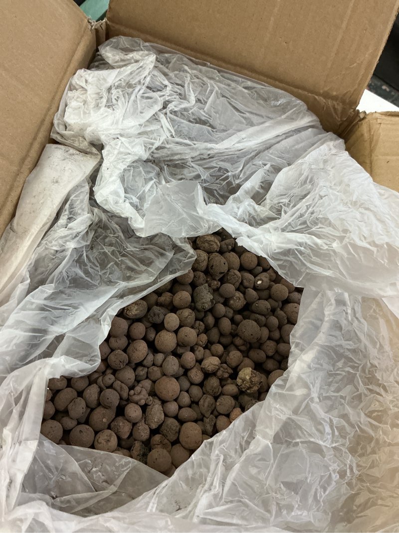Condition photo showing Good Condition for Legigo 15 LB Organic Leca Clay Pebbles for Plants, 4mm-16mm 100% Natural Leca Balls for Indoor Plants, Hydroton Clay Pebbles for Plants Hydroponic Aquaponics Growing Orchid Drainage Terrarium 15LB