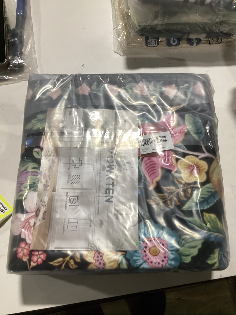 Condition photo showing Good Condition for Runners for Kitchen Runner Rug Non Slip 2'x10' Long Washable Rugs with Rubber Backing Soft Vintage Floral Carpet Runner for Kitchen, Laundry, Bedroom, Bathroom, Black Black 2' x 10' (Rectangular)