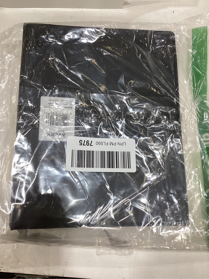 Condition photo showing New/Like New for Avery(R) Mini Durable 3 Ring Binder, 1" Round Rings, Holds 5-1/2" x 8-1/2" Paper, Label Holder, 1 Black Binder (27257) 1 Pack 1" Black