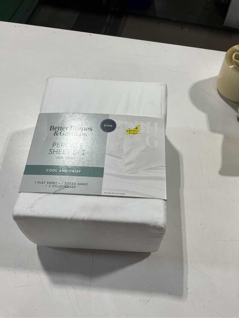 Condition photo showing Good Condition for better homes & gardens cool & crisp 4-piece 300 thread count arctic white cotton percale sheet set, king