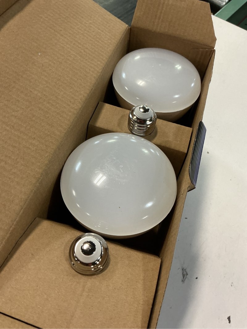 Condition photo showing Good Condition for ge lighting led indoor floodlight bulbs, 10 watt (65 watt equivalent) soft white, br30 bulb type, medium base, dimmable (4 pack)