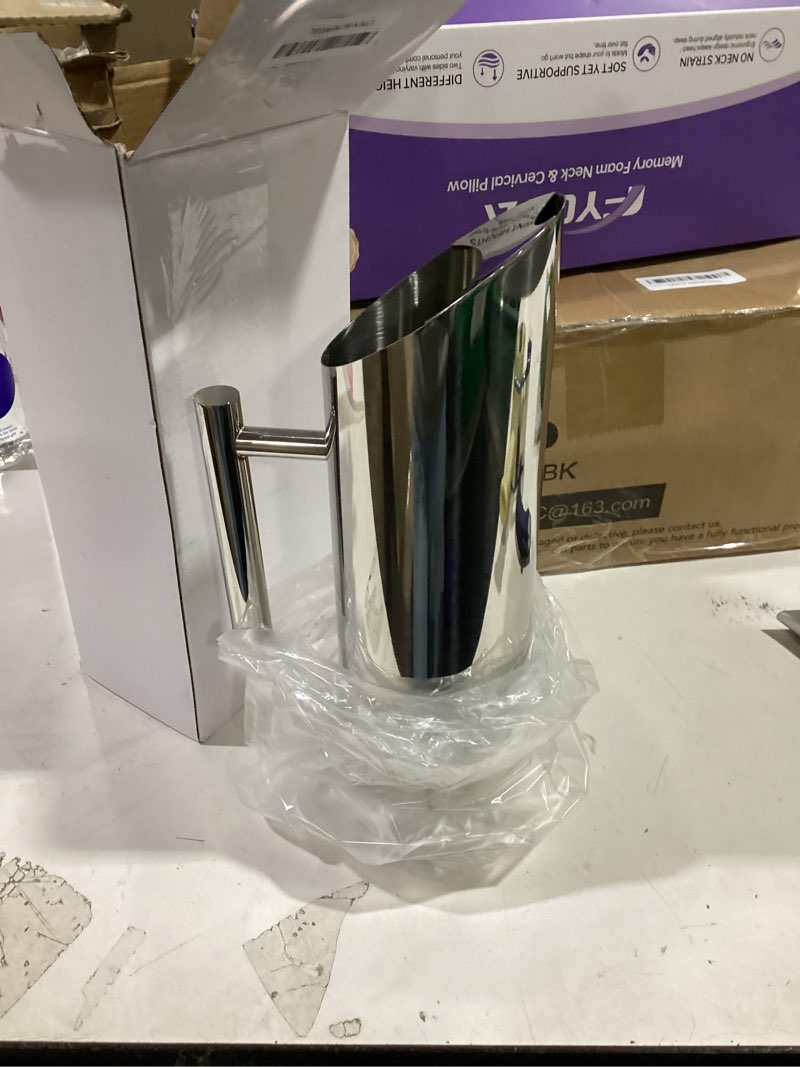 Condition photo showing Good Condition for Hiceeden Stainless Steel Water Pitcher, 51oz/1.5L Modern Metal Pitcher with Ice Guard, Silver Carafe Drink Pitcher with Handle, Beverage Container for Iced/Hot Tea, Juice, Coffee, Milk 51 Ounces