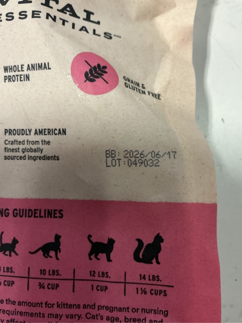 Condition photo showing New/Like New for vital essentials freeze dried cat food, raw chicken crunchy mini nibs | complete meal or topper | 96% chicken, organs & bone | limited ingredient, high protein, grain free dry cat food | 12 oz bag chicken 12 ounce (pack of 1)