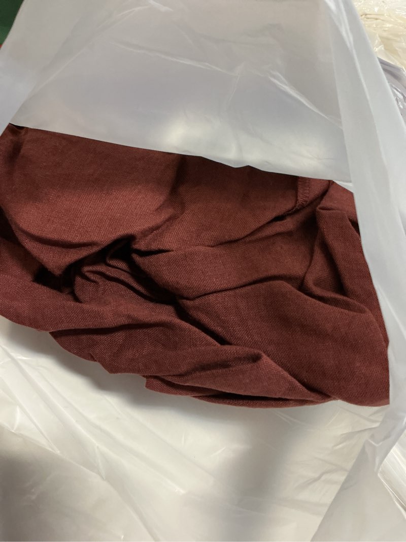 Condition photo showing Good Condition for european linen fitted sheet set, twin, burgundy
