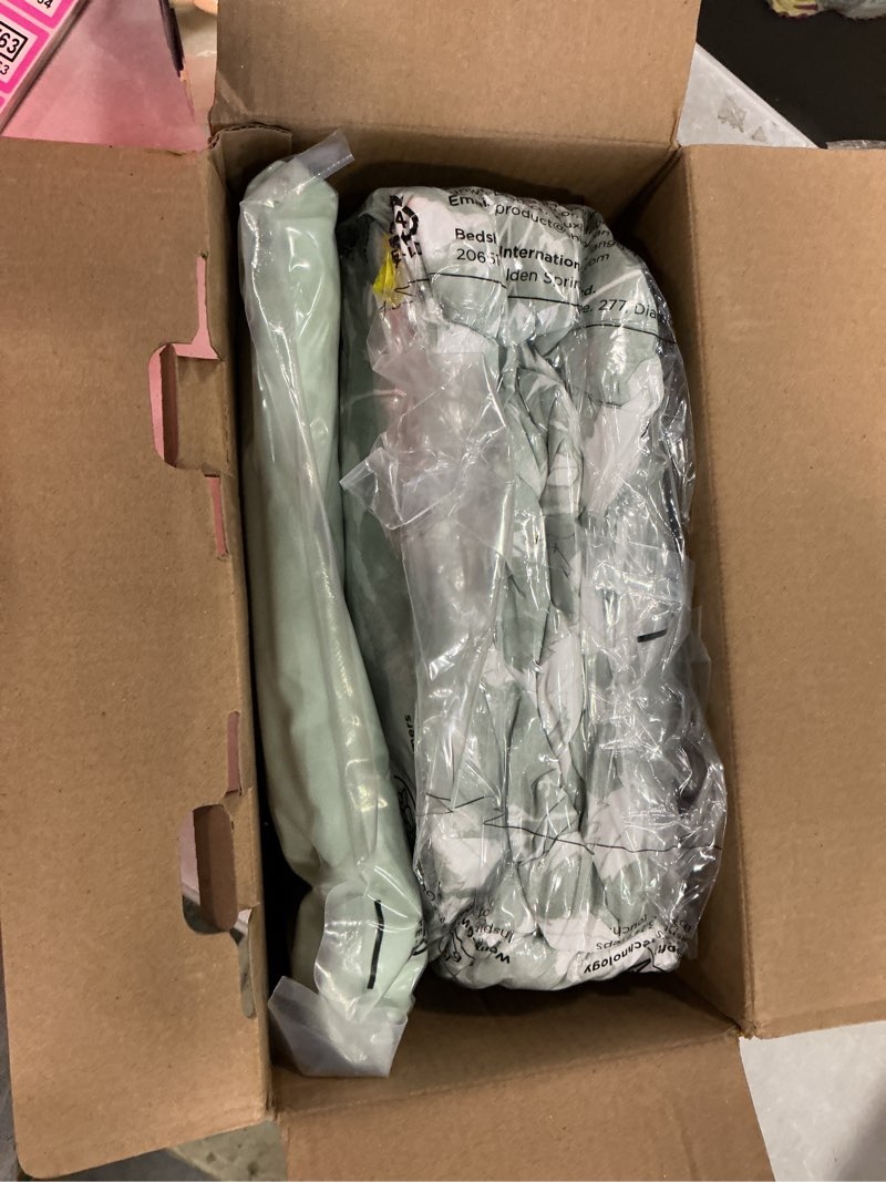 Condition photo showing New/Like New for bedsure queen comforter set - 7 pieces floral sage green gentlesoft™ bedding sets, queen bed in a bag with botanical flowers winter comforter, sheets, pillowcases & shams 01 - sage green floral queen