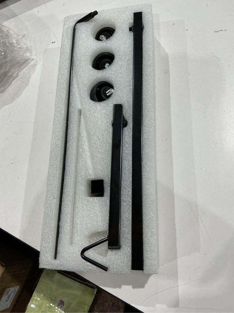 Condition photo showing Good Condition for adjustable 13-29 inch metal reptile lamp stand – versatile floor light holder for terrarium heat lamps & dome shades, perfect for glass reptile enclosures & heating bulbs.