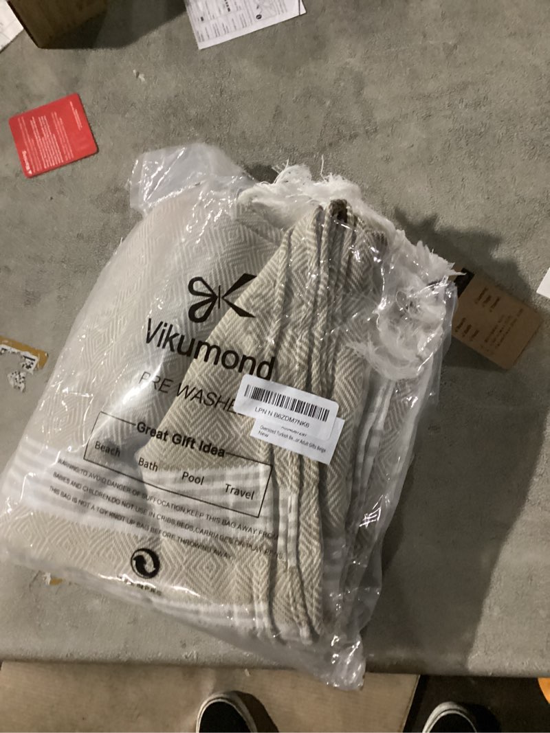 Condition photo showing Good Condition for Oversized Turkish Beach Towel Blanket XXL Cotton Sandproof Towels Boho Woven Extra Large Big Sand Free Giant Throw Blankets Huge Quilt XL Picnic Camping Necessities Cloud For Adult Gifts Beige Zzmtc Beige Cten XXXL(88x82 IN,224x208 CM) 1