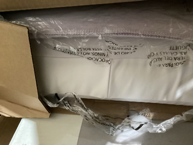 Condition photo showing Good Condition for purple pillow
