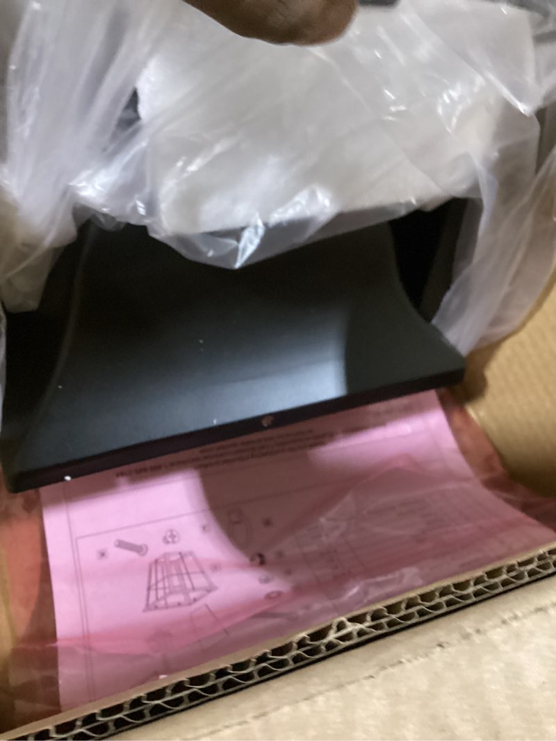 Condition photo showing Good Condition for millhouse outdoor lantern