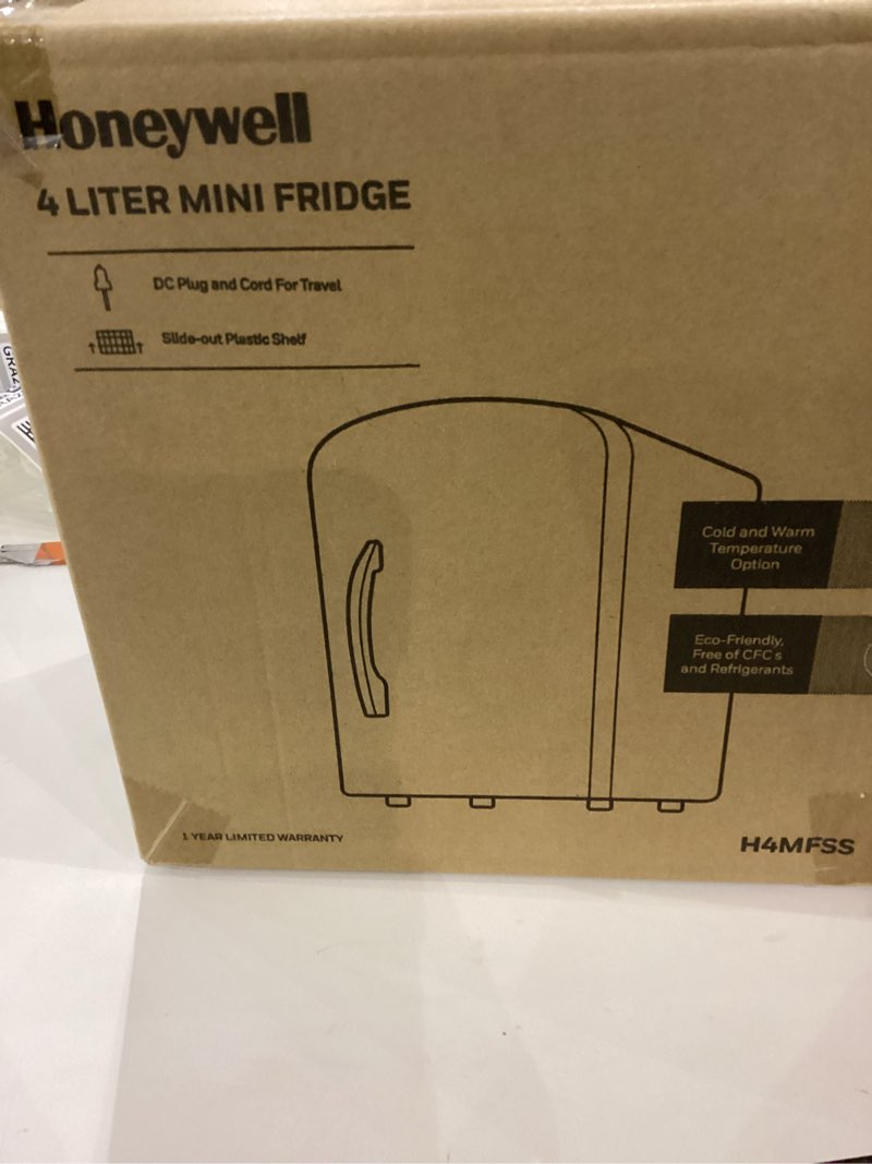 Honeywell 4 Liter Personal Fridge Cools Or Heats & Provides Compact Storage For Skincare, Snacks, Or