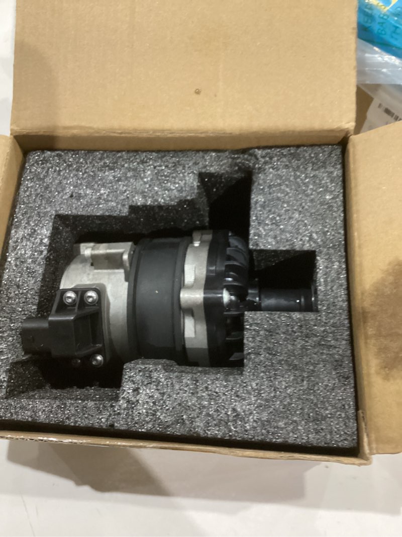 Condition photo showing As Is for 8K0965567 Electric Water Pump, Fits for 2010-2018 A4 S4 A5 S5 A6 A7 A8 Q7 Cayenne Panamera 3.0L, Replaces 7P0965567 4H0965567 8K0965569 95860656700 Electric Coolant Pump