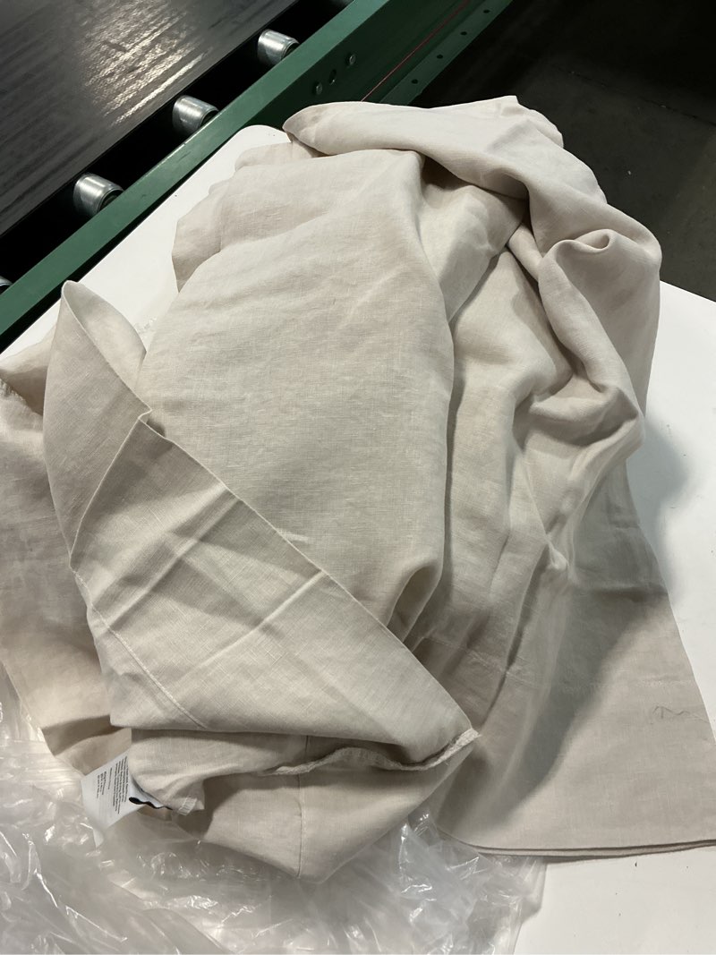 Condition photo showing Good Condition for european linen sheet set, split king, sand