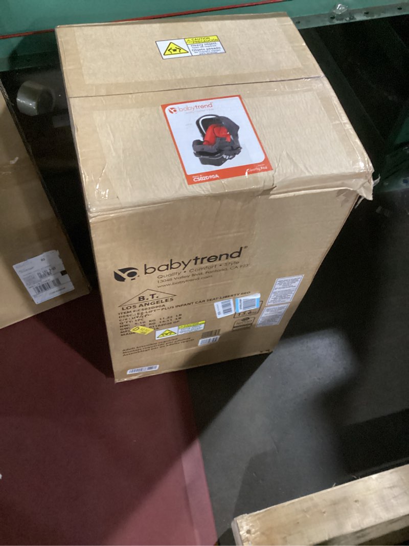 Condition photo showing New/Like New for baby trend ez-lift plus infant car seat, liberty red
