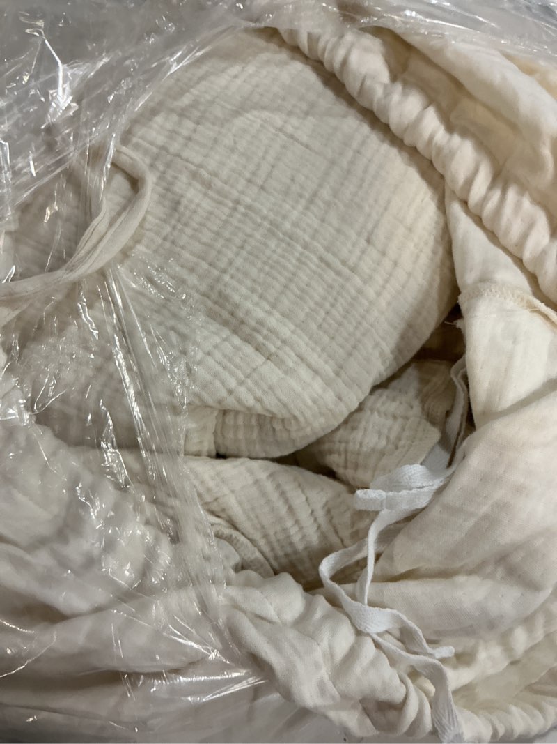 Condition photo showing As Is for quince organic cotton gauze duvet cover set king 