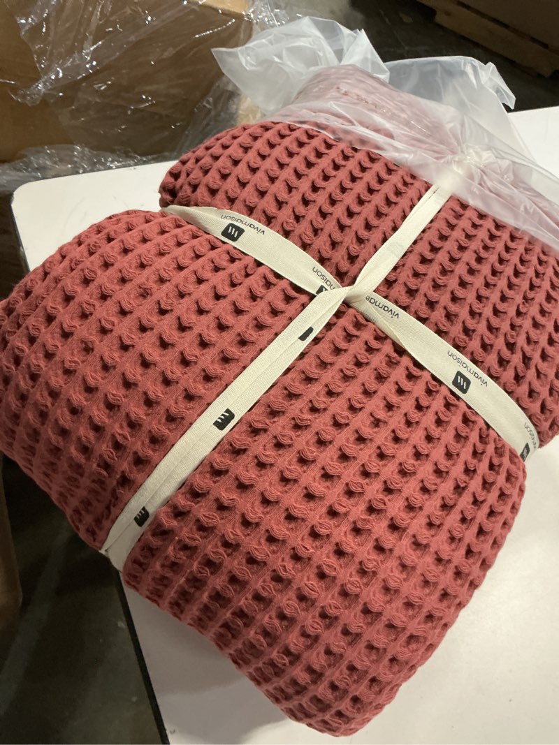 Condition photo showing Good Condition for 100% turkish cotton waffle throw blanket king size red - premium quality, light and airy waffle weave all-season quilt - lux decorative bedspread (dark red, king size 95" x 110" inch) dark red king size 95" x 110" inch